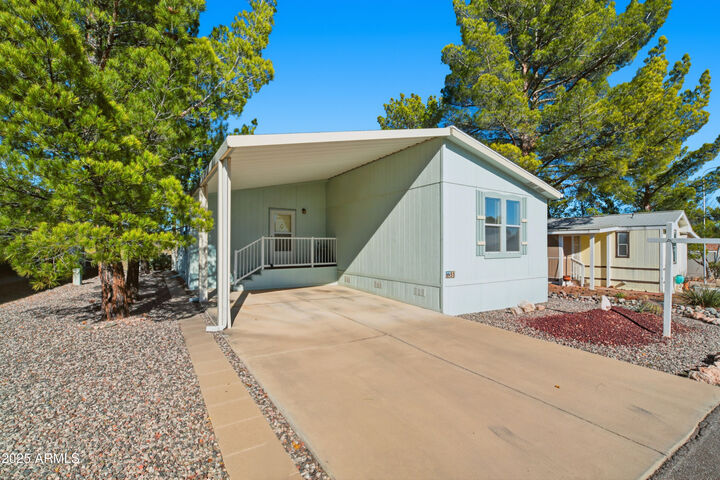 Property Photo: 2050 W State Route 89A Highway 51 AZ 86326
