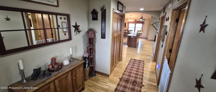 Property Photo: 985 Pheasant Run Avenue ND 58601