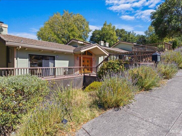 Property Photo:  101 Garner Drive  CA 94947 