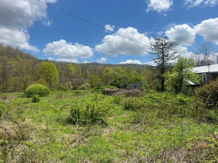 Property Photo: 301 23rd Street WV 25962