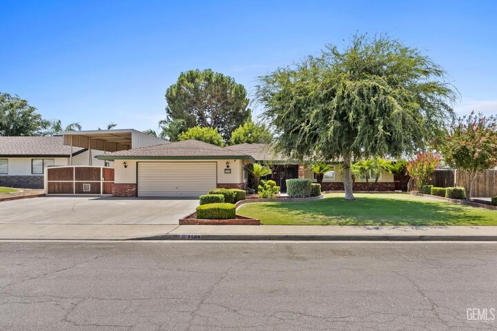 Property Photo: 7509 Terry John Avenue CA 93308