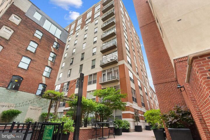113 N Bread Street 3H6  Philadelphia PA 19106 photo