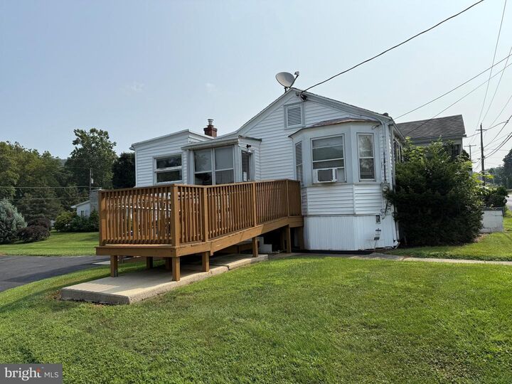 Property Photo: 1303 Mt Laurel Road PA 19560