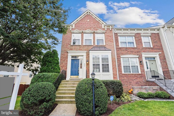 Property Photo: 529 Legrace Terrace NE VA 20176