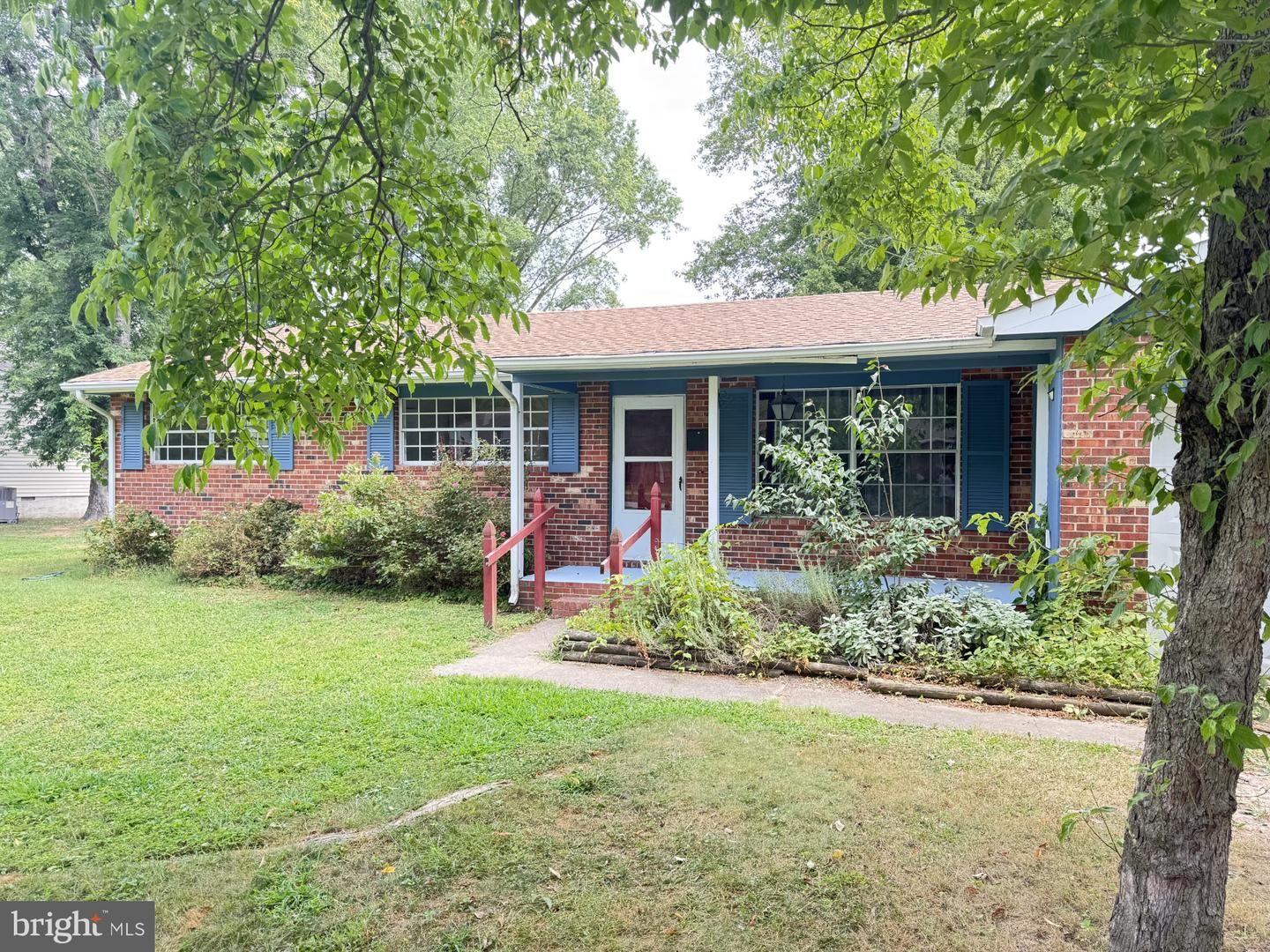 Property Photo:  4435 Willow Tree Lane  VA 22485 