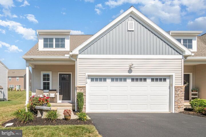 1810 Shady Lane  Mechanicsburg PA 17055 photo