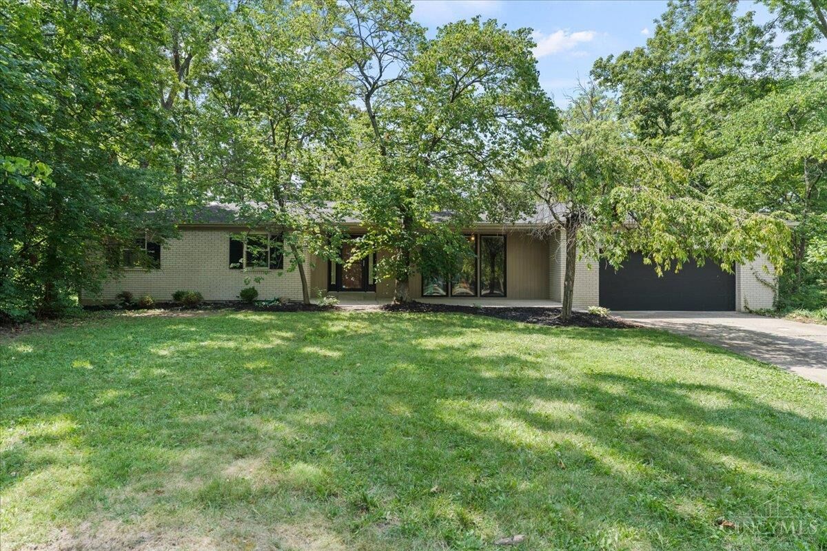 Property Photo:  8169 Shadybrook Drive  OH 45069 