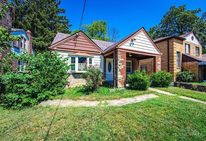 Property Photo:  2652 Cedarbrook Drive  OH 45237 