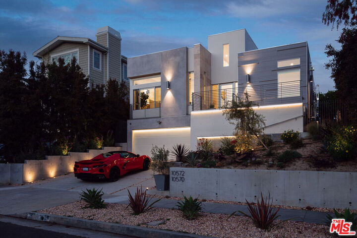 Property Photo:  10572 Putney Rd  CA 90064 