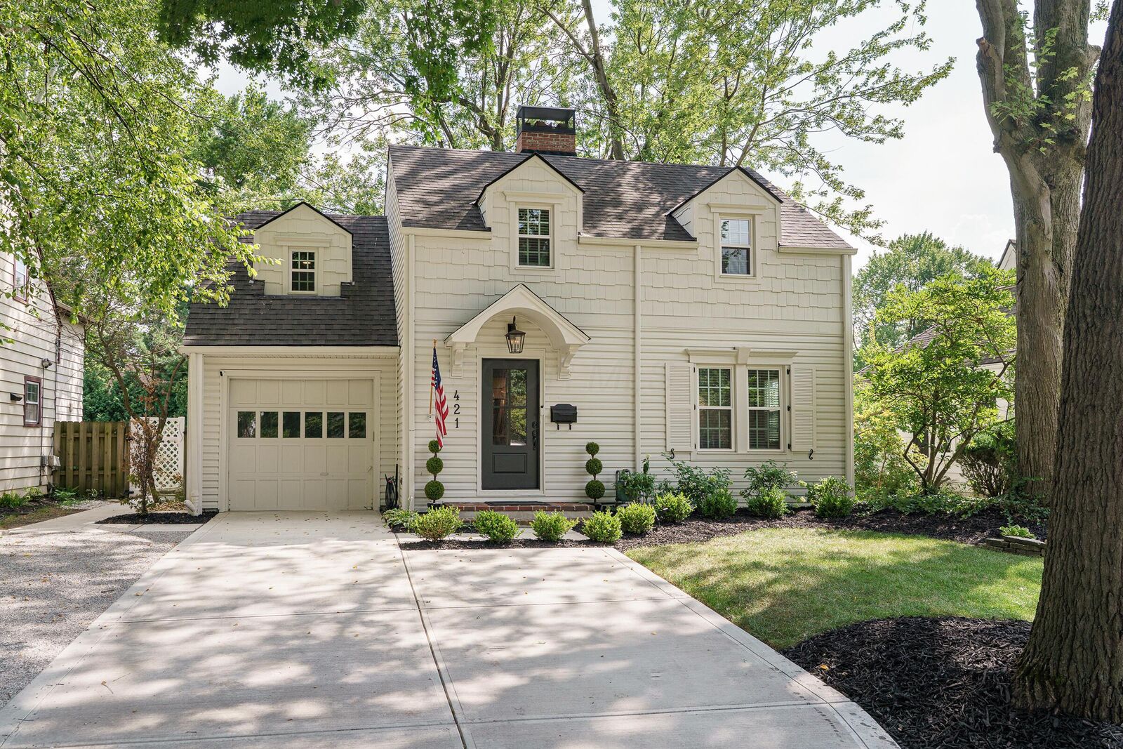 Property Photo:  421 Richards Road  OH 43214 