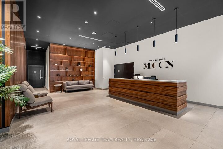 Property Photo: 340 Queen Street 2704 ON K1R 0G1