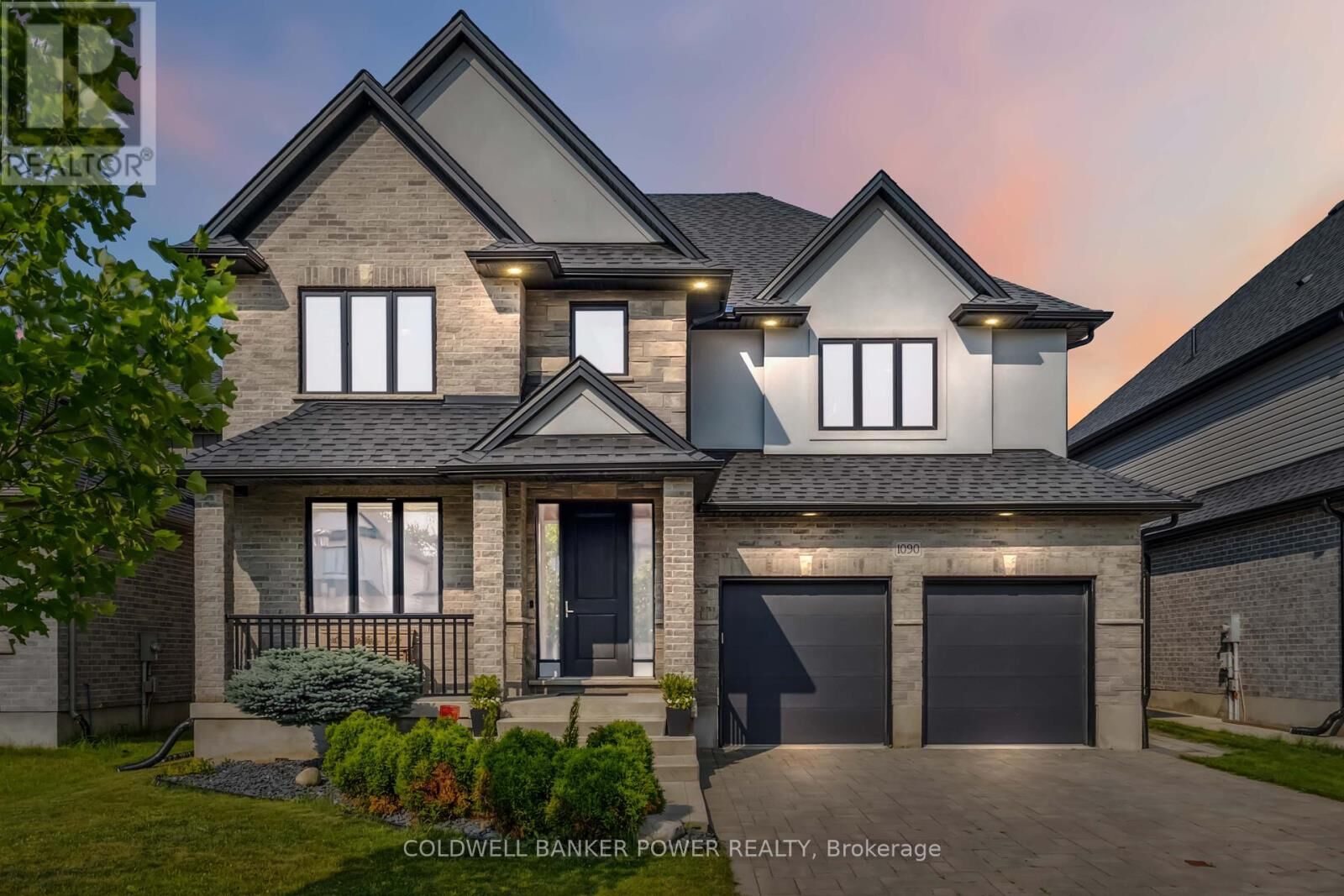 Property Photo:  1090 Eagletrace Drive  ON N6G 0S4 