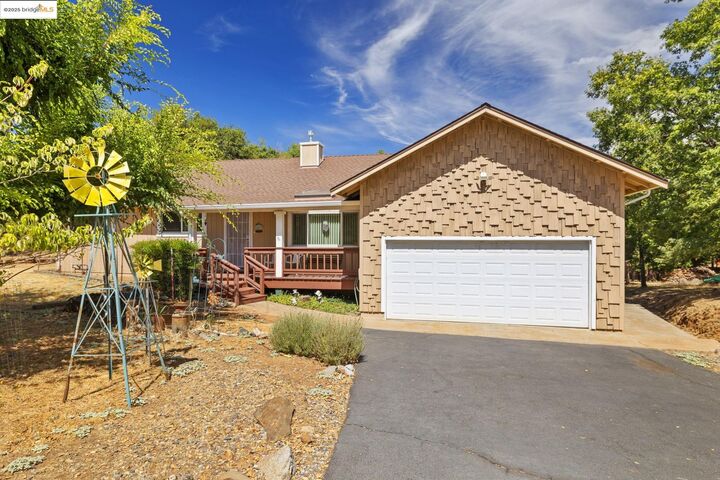 21273 Crestview Dr  Sonora CA 95370 photo