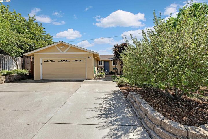 Property Photo:  765 Moraga Drive  CA 94550 