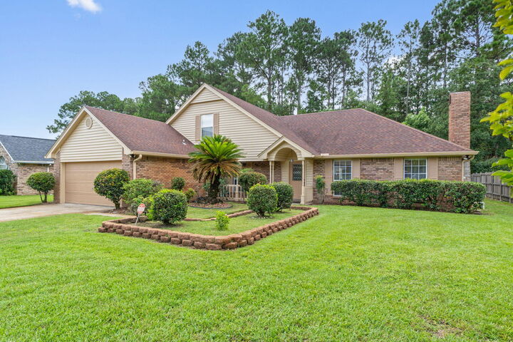 Property Photo: 902 Aloma Faye Lane FL 32547