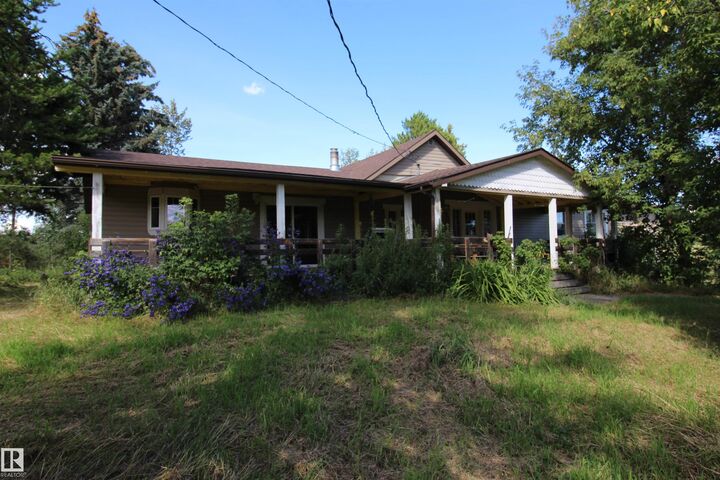 Property Photo: 6305 Twp Road 552 AB T0E 2A0