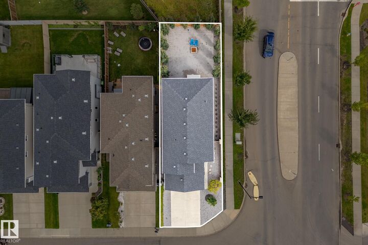Photo de la propriété:  5403 Allbright Square SW  AB T6W 3H6 