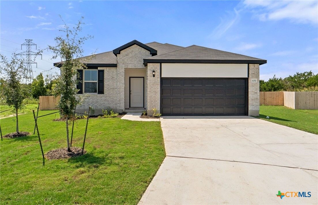 Property Photo: 1011 Kerr Court TX 76501