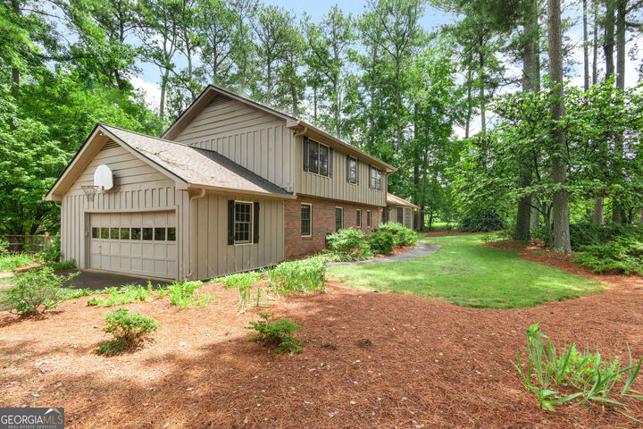 Property Photo: 11625 Northgate Way GA 30075