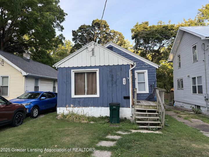 223 S Francis Avenue  Lansing MI 48912 photo
