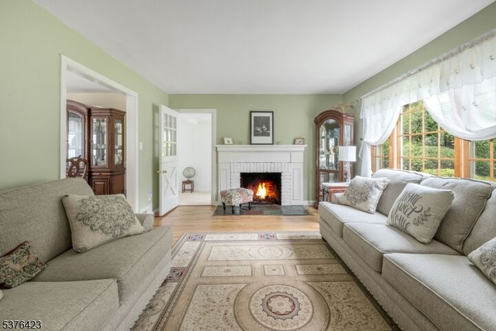 Property Photo:  16 Lidgerwood Pl  NJ 07960 