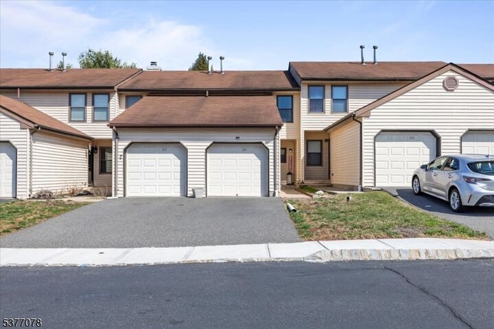 134 Locust Ct  Raritan Twp. NJ 08822 photo