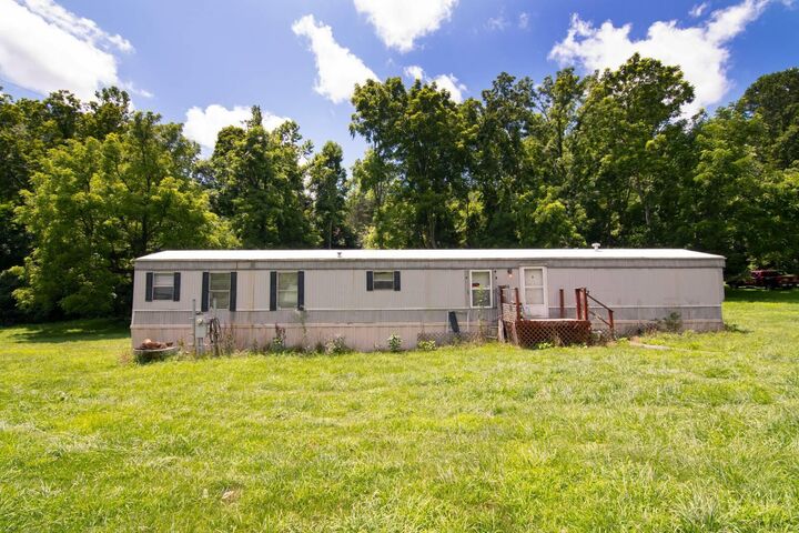 941 E Clayton Rd  Alderson WV 24910 photo
