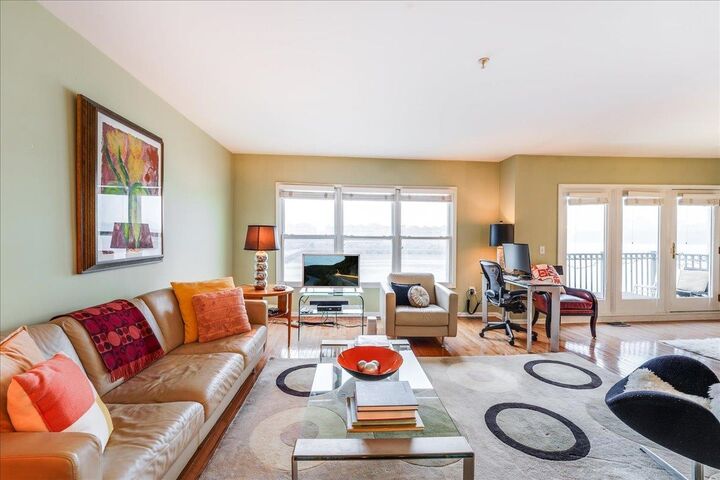 Property Photo:  252 The Promenade 252  NJ 07020 