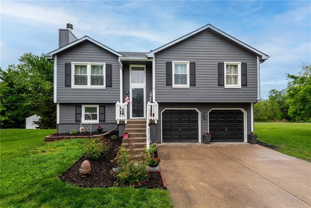 Property Photo:  33182 W 87 Circle  KS 66018 
