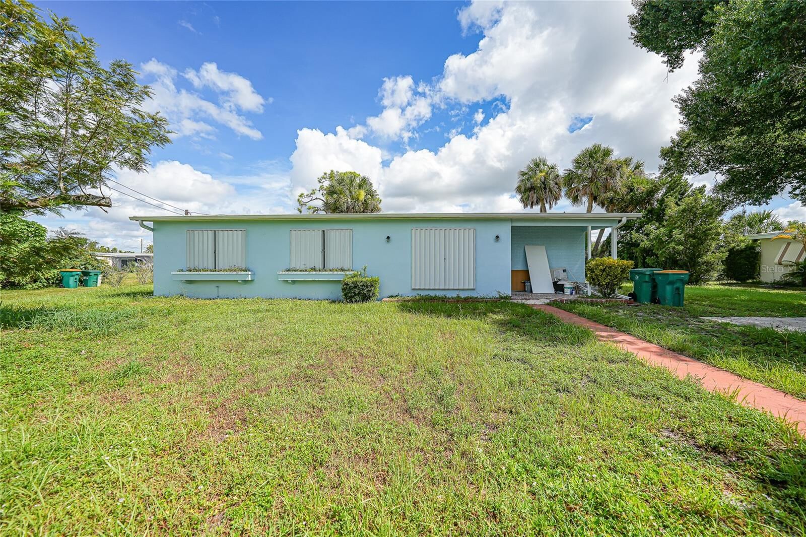 Property Photo:  2208 Anne Avenue  FL 33952 