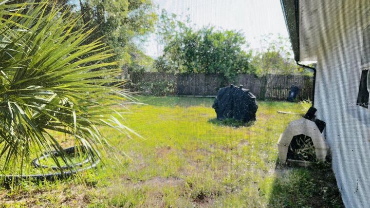Property Photo: 251 Celery Circle FL 32765