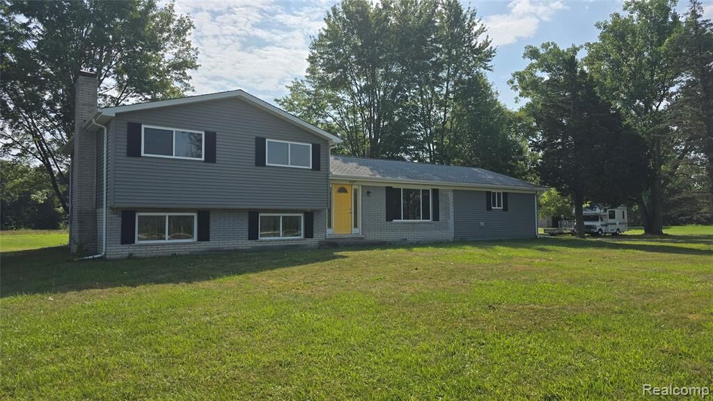 Property Photo: 1695 Stoddard Road MI 48063 2811