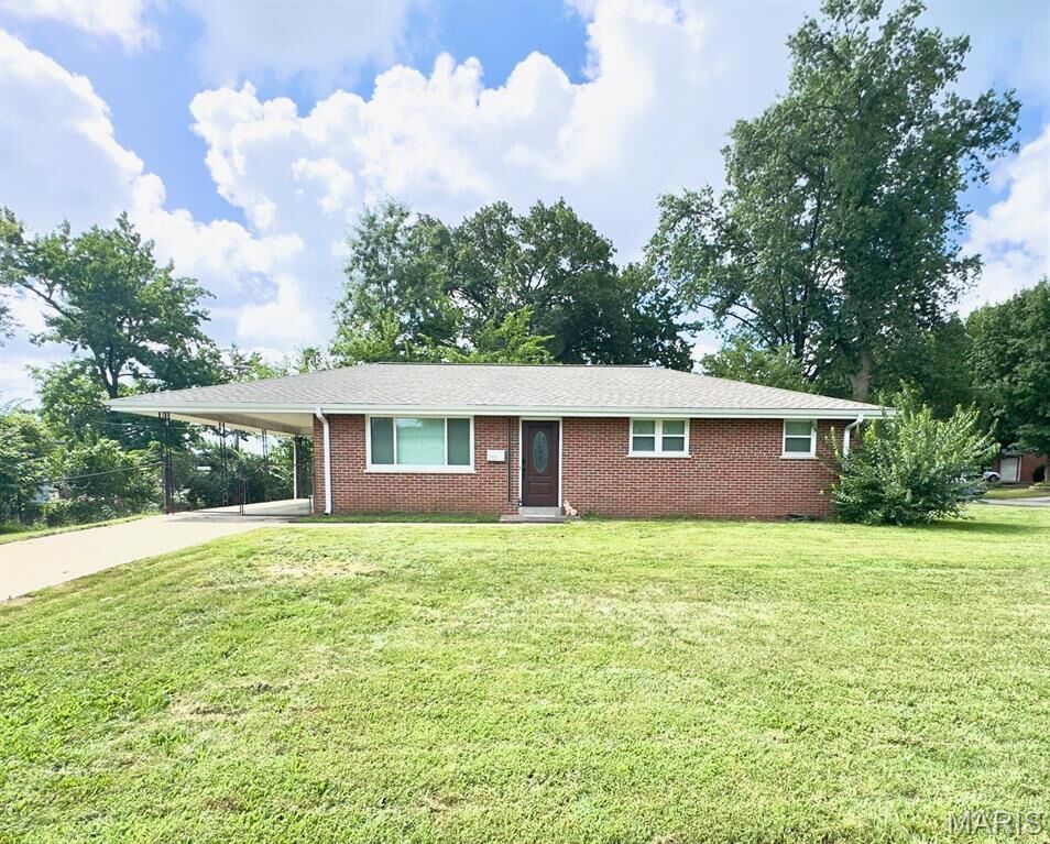 Property Photo:  210 Mariae Lane  MO 63366 