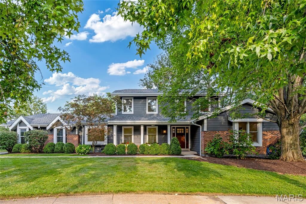 Property Photo:  1864 Oxborough Court  MO 63017 