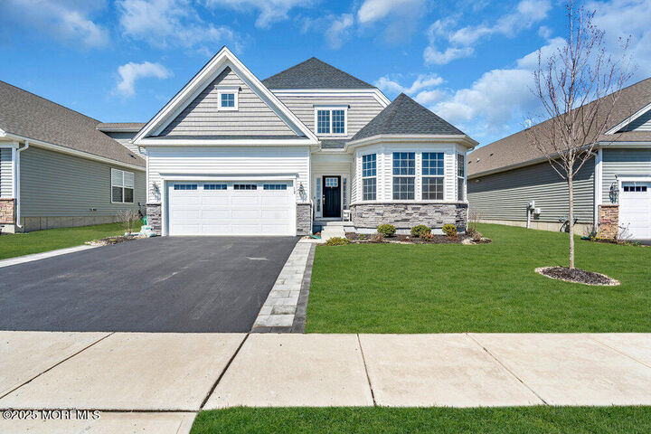 Property Photo:  12 Keeneland Road  NJ 08533 