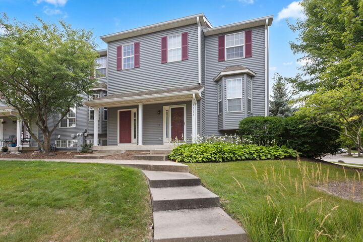 1315 Chestnut Lane  Yorkville IL 60560 photo