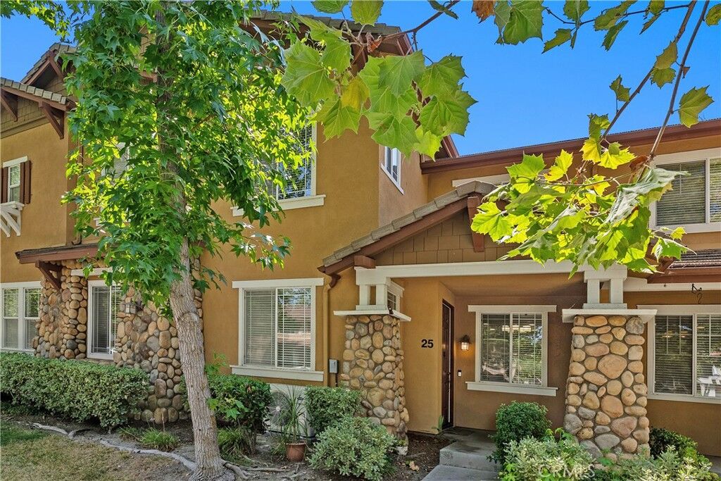 Property Photo: 25 Garrison Loop CA 92694