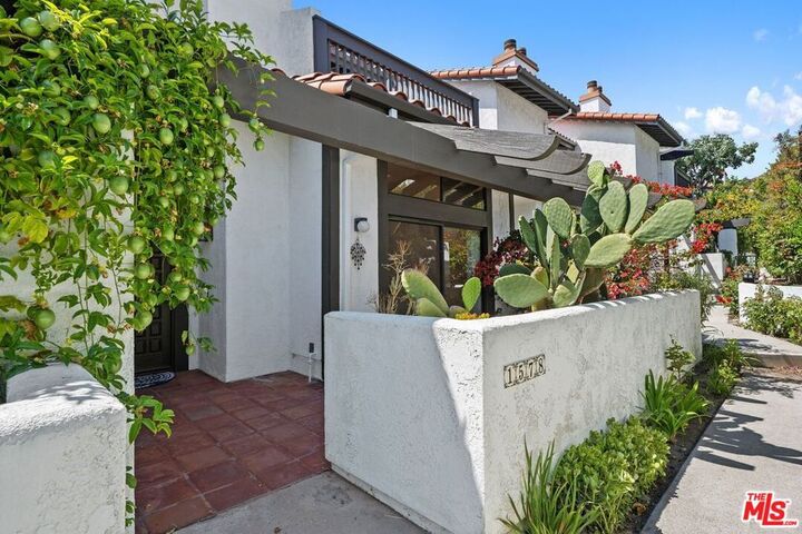 Property Photo:  1578 Michael Lane  CA 90272 
