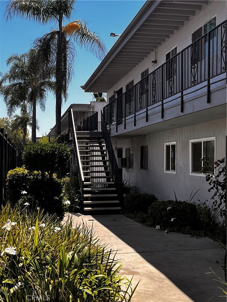 Property Photo:  5530 Ackerfield Avenue 108  CA 90805 