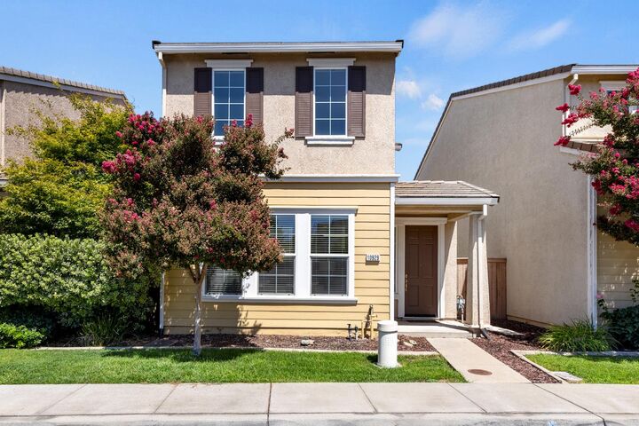 10929 Oakham Drive  Rancho Cordova CA 95670 photo
