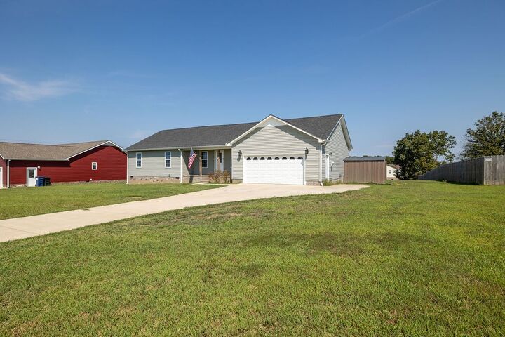 Property Photo:  460 Northpoint Dr  TN 38483 