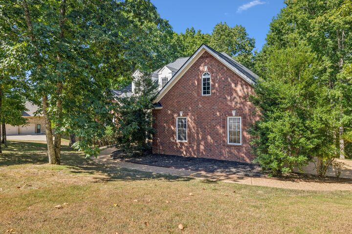 Property Photo: 324 Pebblebrook Dr TN 37015