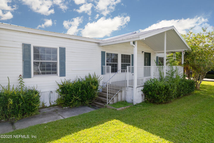 Property Photo:  186 Sportsman Drive  FL 32193