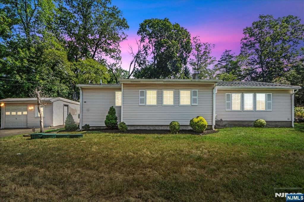 Property Photo:  15 Dalewood Road  NJ 07470 