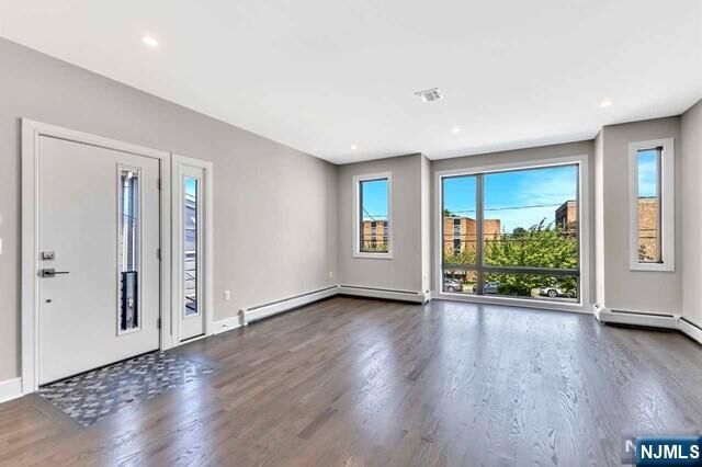 Property Photo:  420 Glen Avenue A  NJ 07650 
