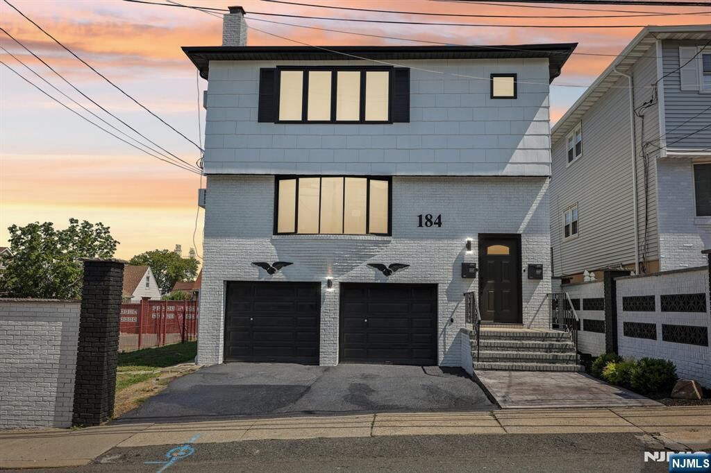 Property Photo:  184 Albert Street  NJ 07031 