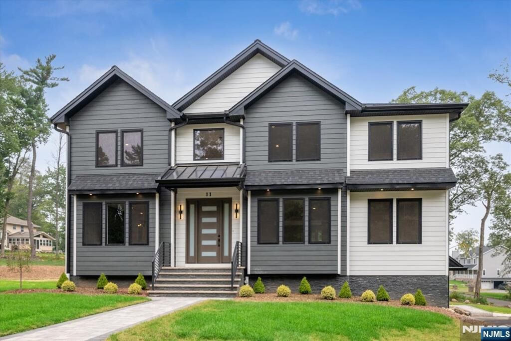 Property Photo:  11 Eagles Nest Terrace  NJ 07480 
