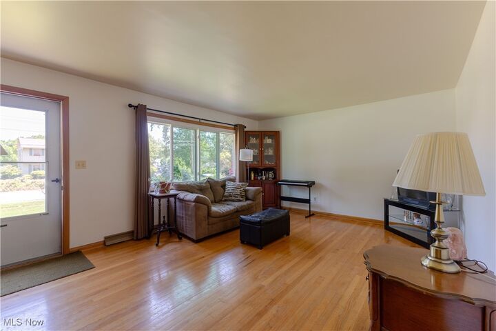 Property Photo:  258 S Navarre Avenue  OH 44515 