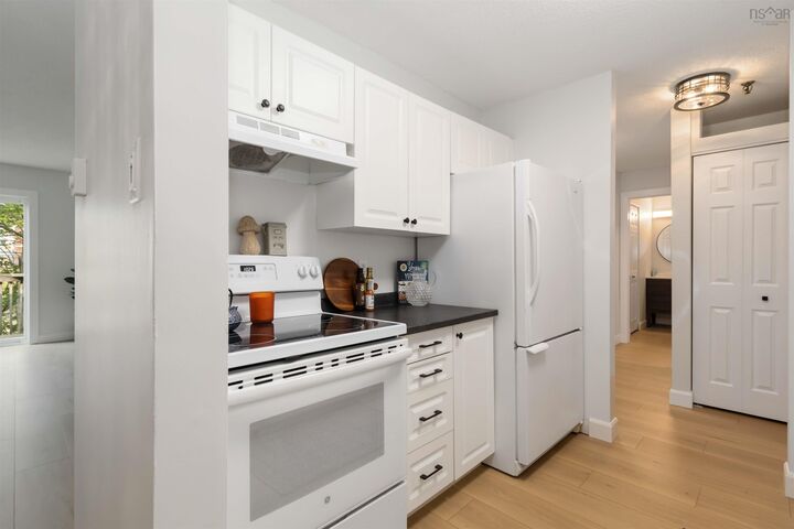 Property Photo: 460 9 Forest Hills Parkway NS B2W 0M5