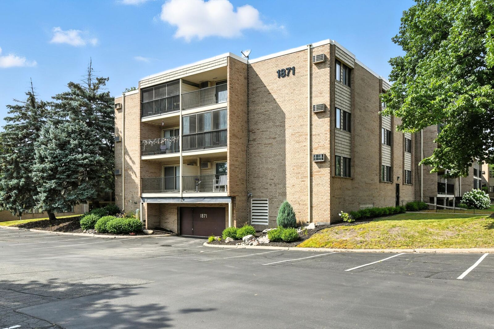 Property Photo:  1871 Silver Bell Road 317  MN 55122 